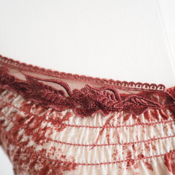 Rare! Kimchi & Blue Red and Cream Camisole With Peacock Toile Print Sz XS - Picture 6 of 15